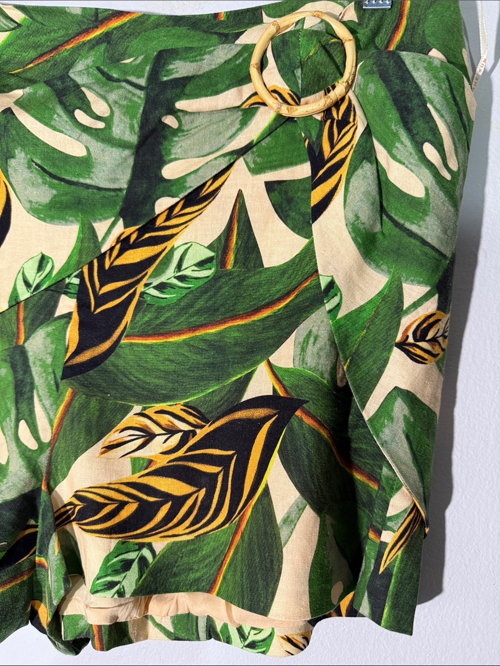 FarmRio Tropical Leaf High-Waist Women’s Shorts - Green large - Picture 7 of 8
